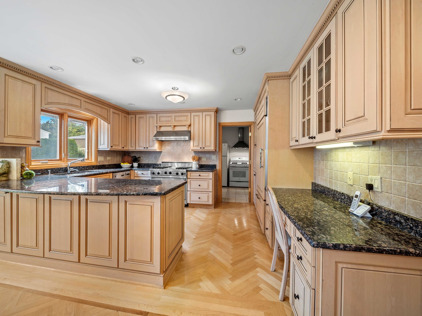 main property photo 5