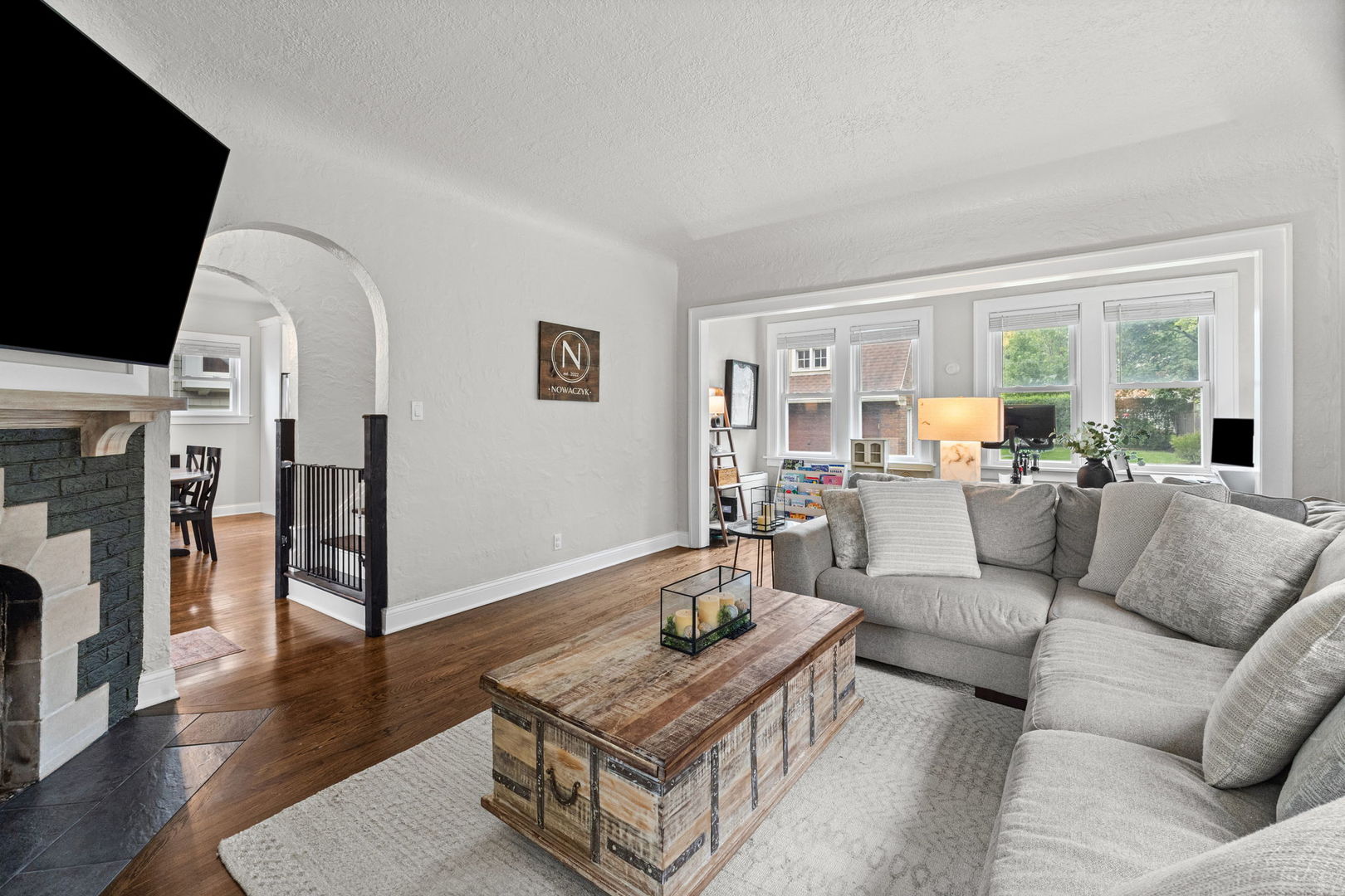 property viewer photo 6