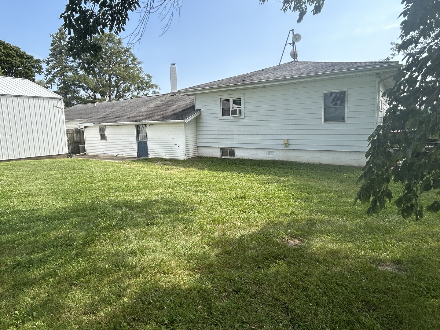 main property photo 6