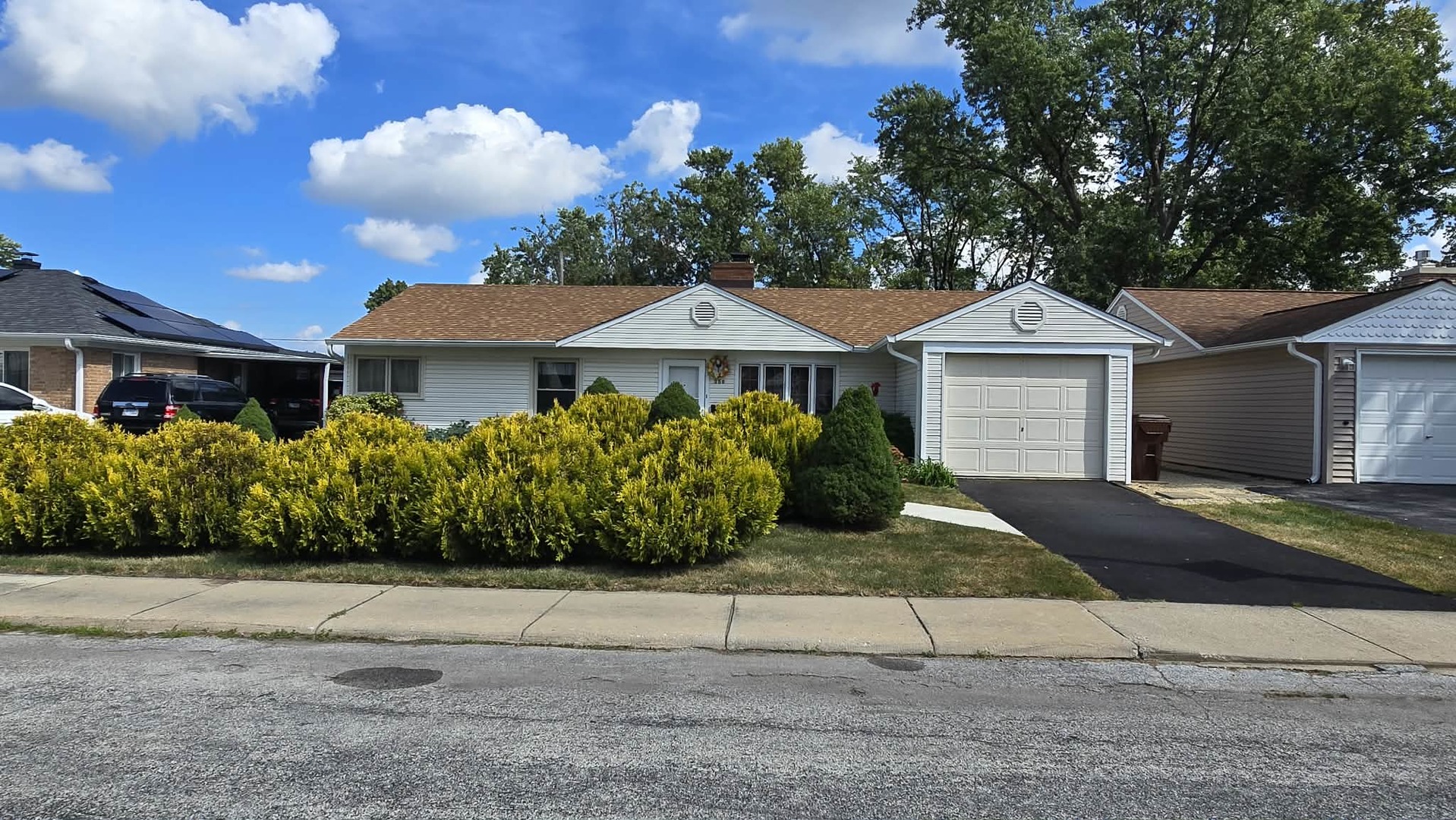 main property photo 23