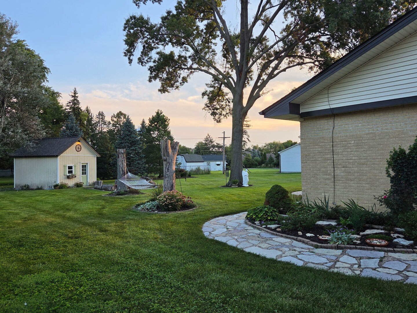 main property photo 46