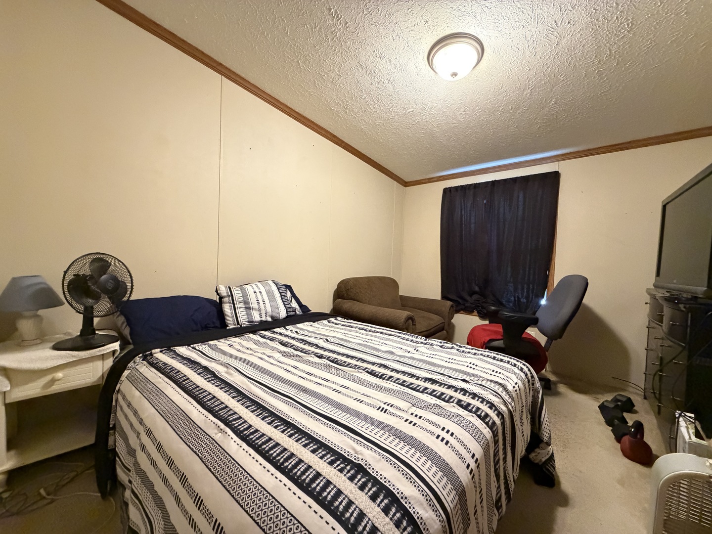 main property photo 28