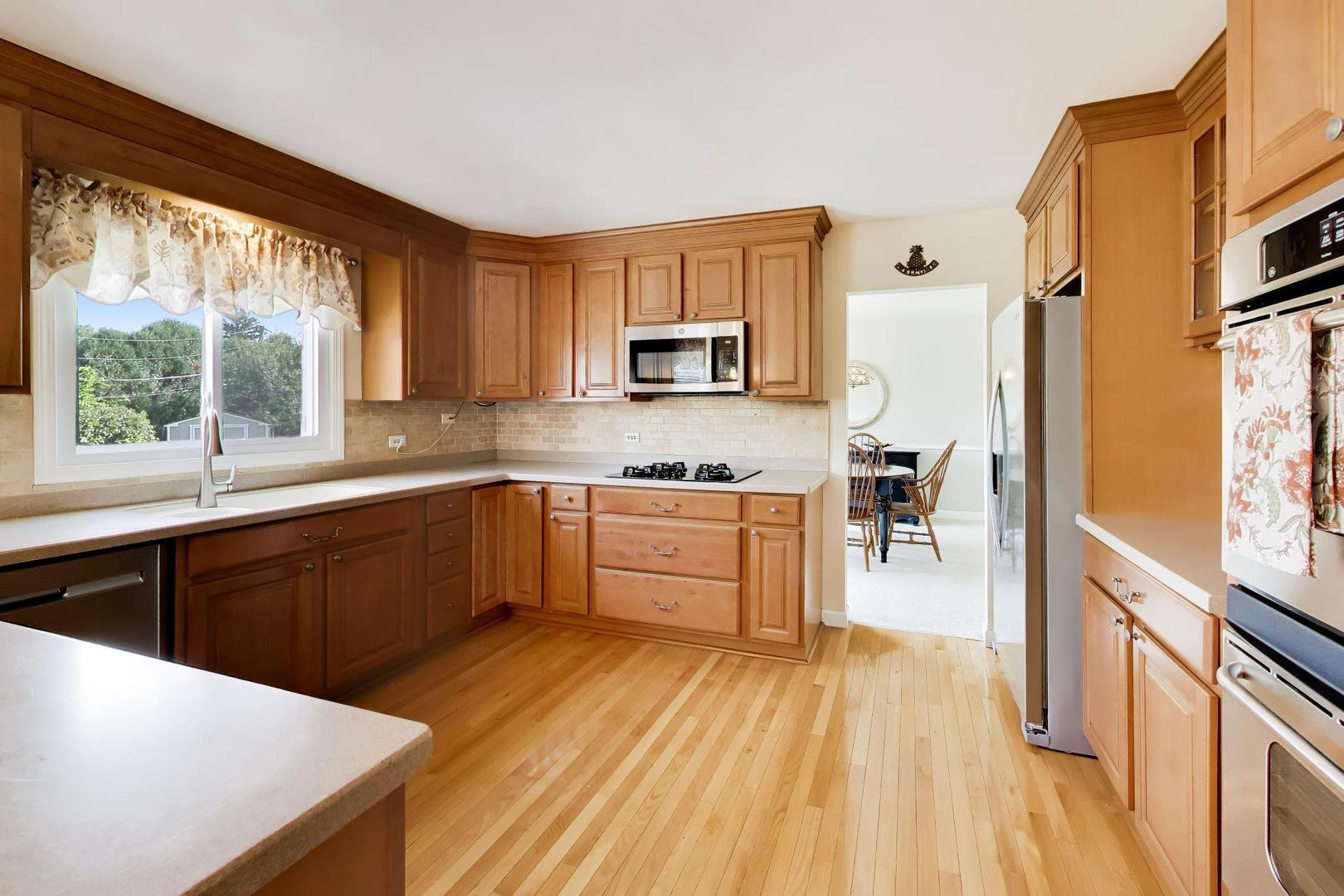 main property photo 5