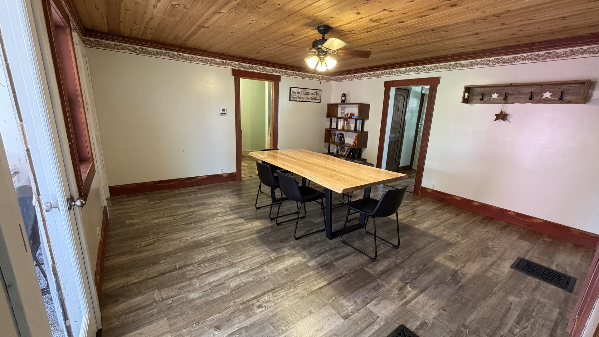 main property photo 9