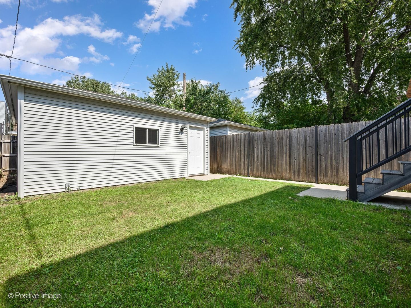 main property photo 22
