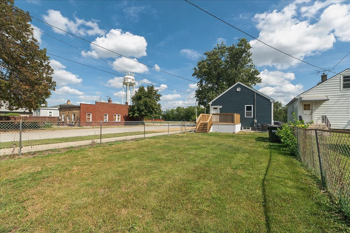 main property photo 19