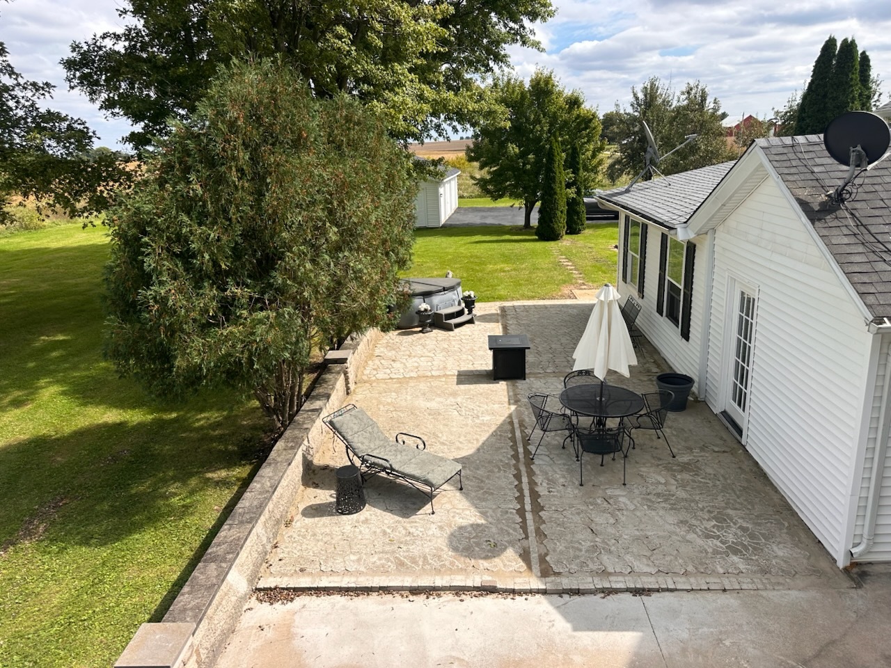 main property photo 16