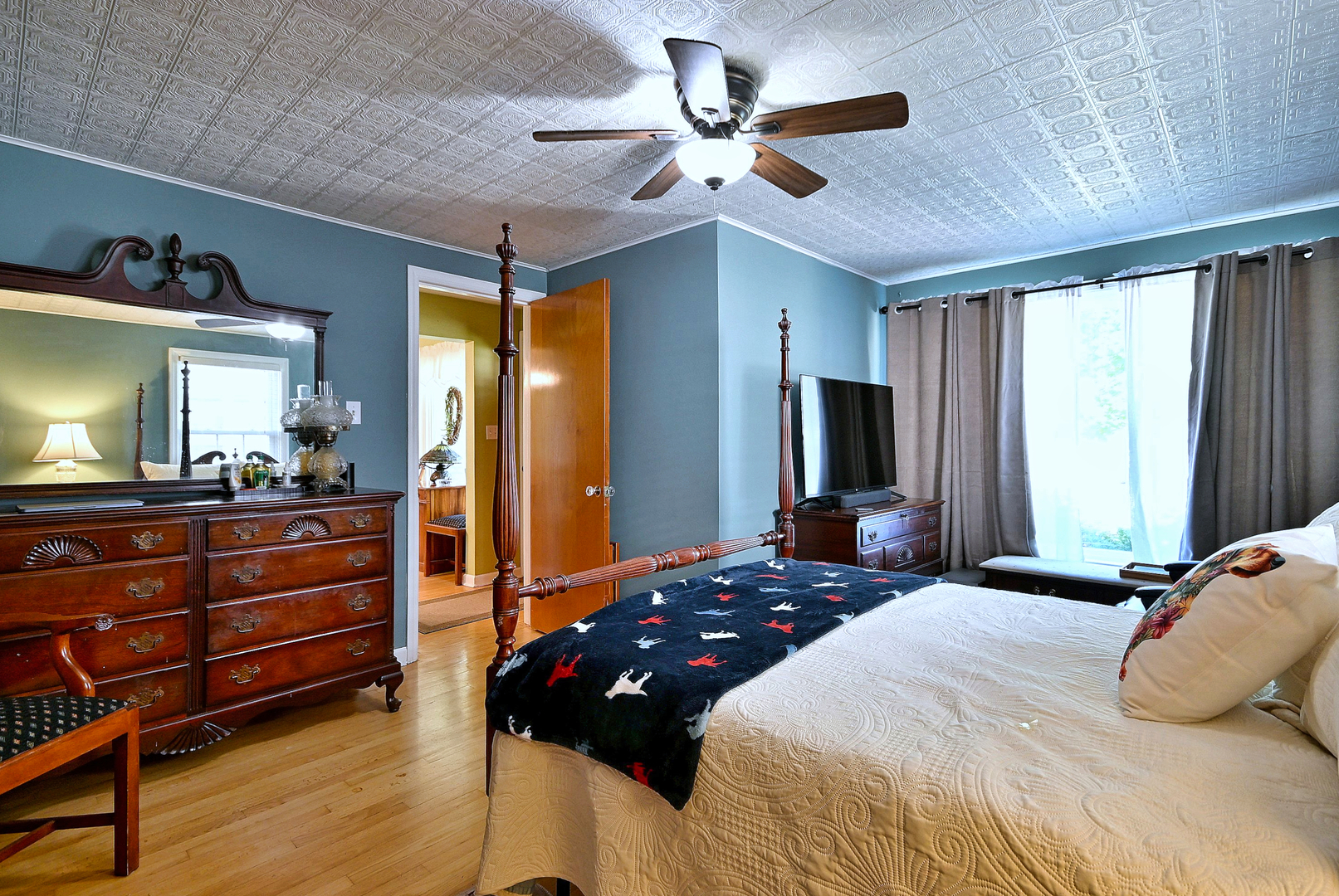 main property photo 6
