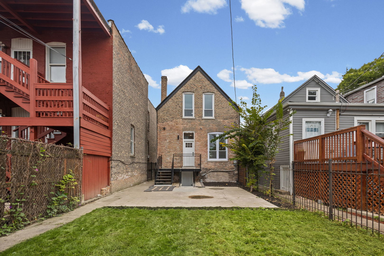 main property photo 31