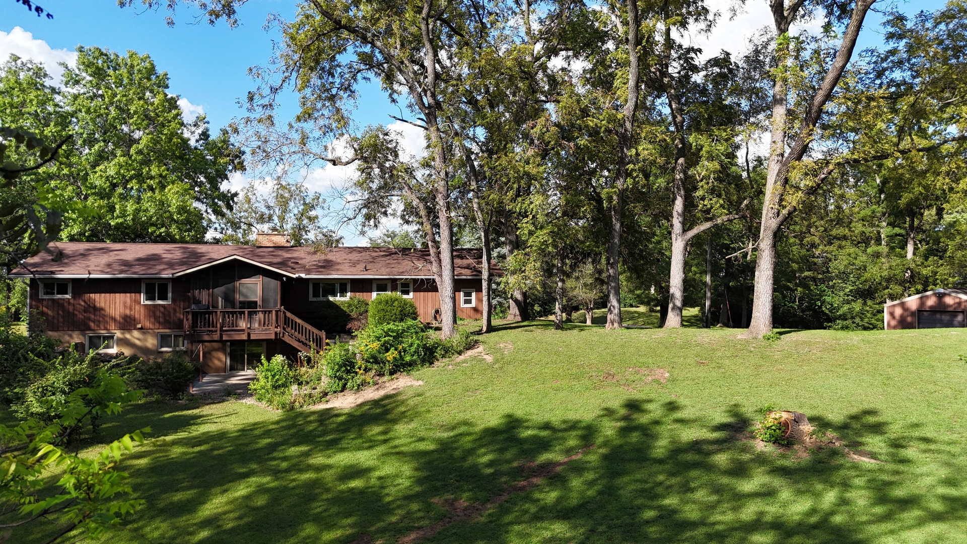 main property photo 33