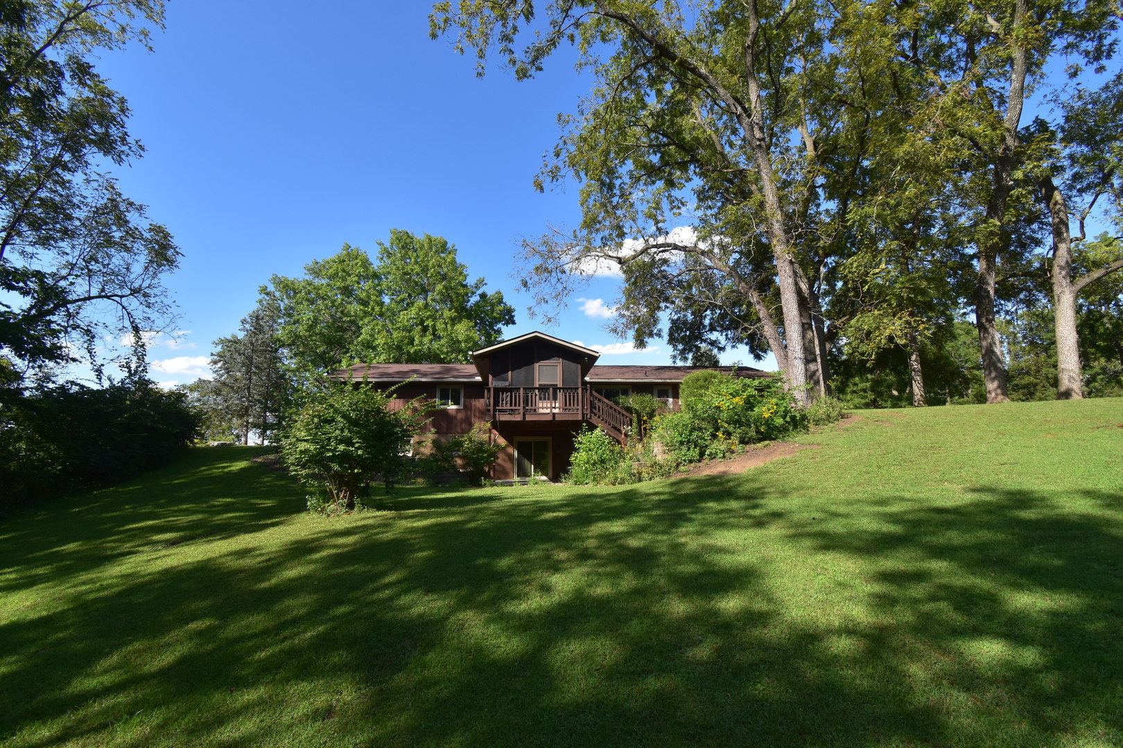 main property photo 34
