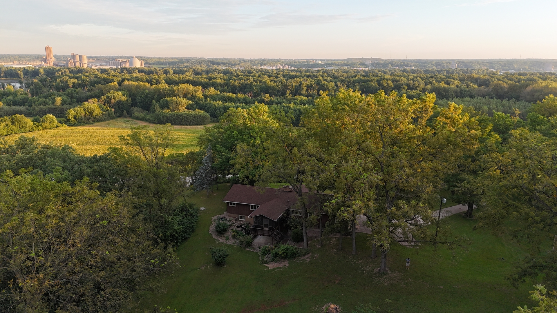 main property photo 37