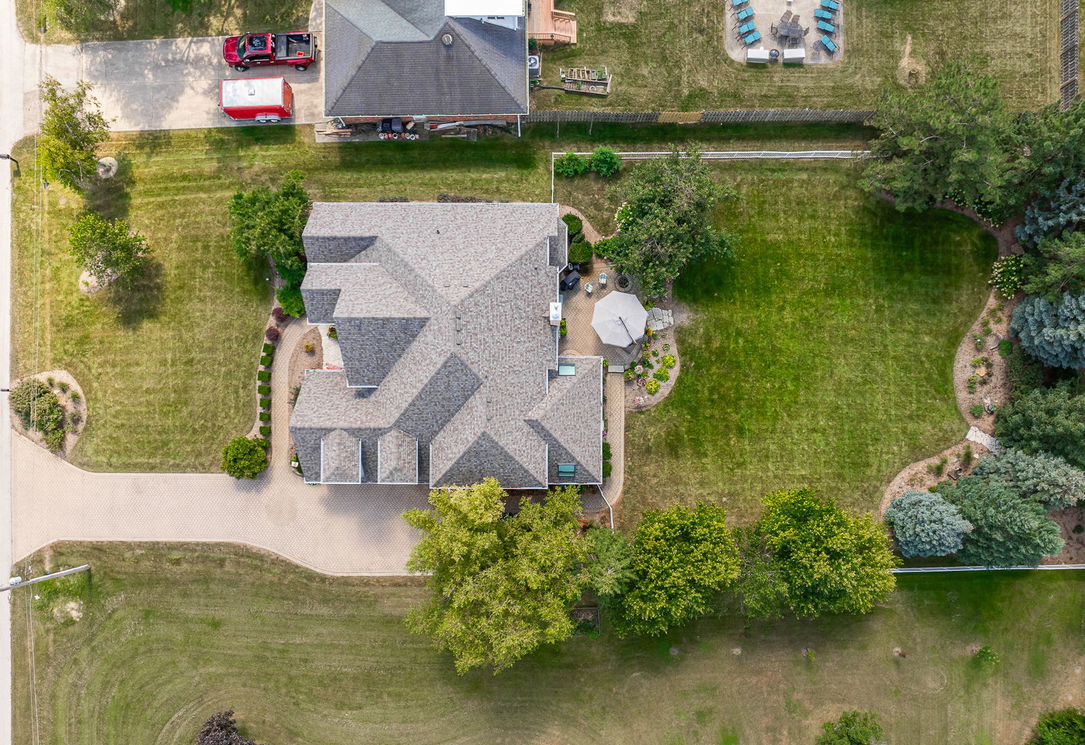 main property photo 40