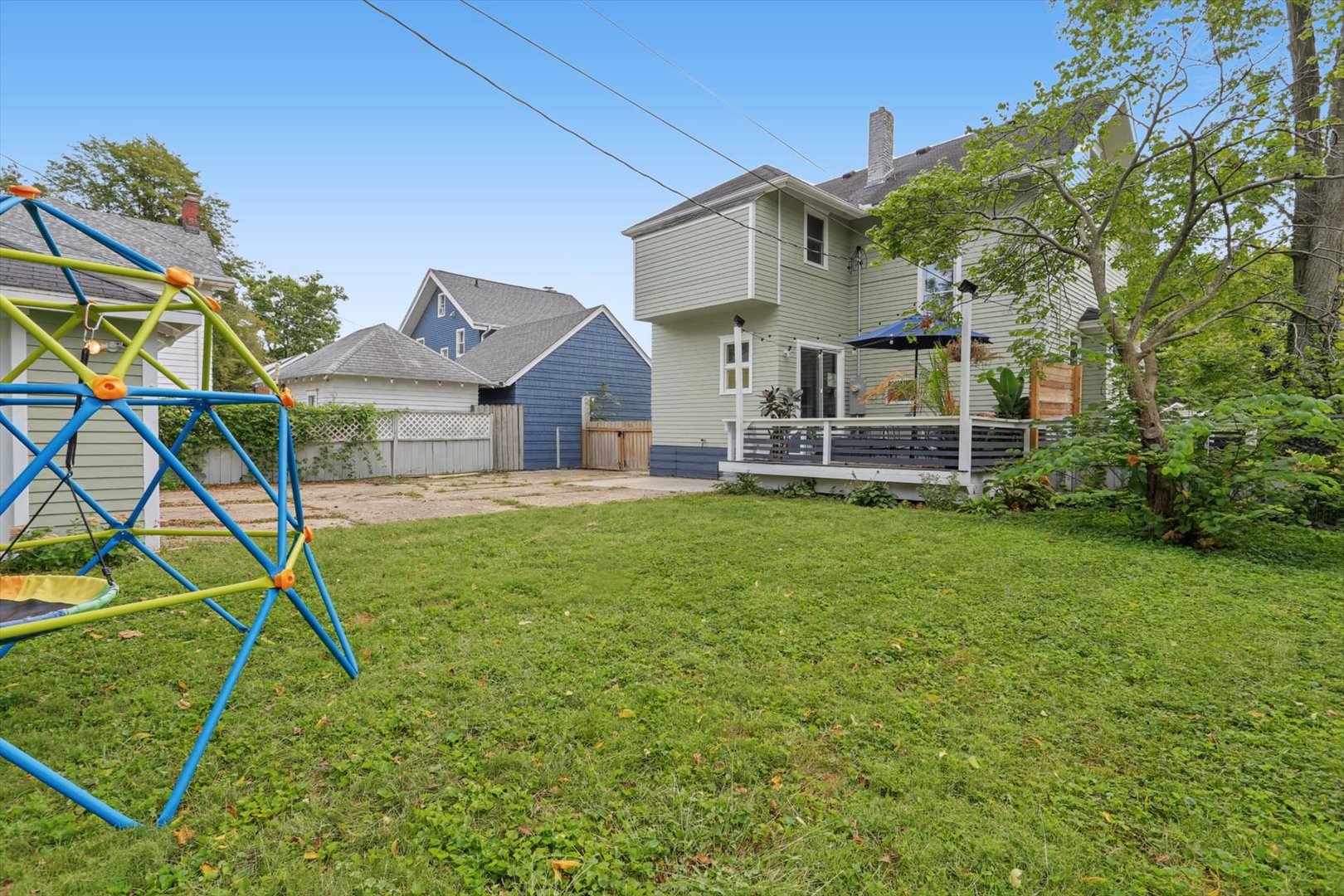 main property photo 8