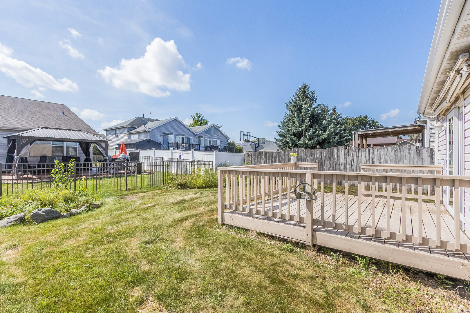 main property photo 14