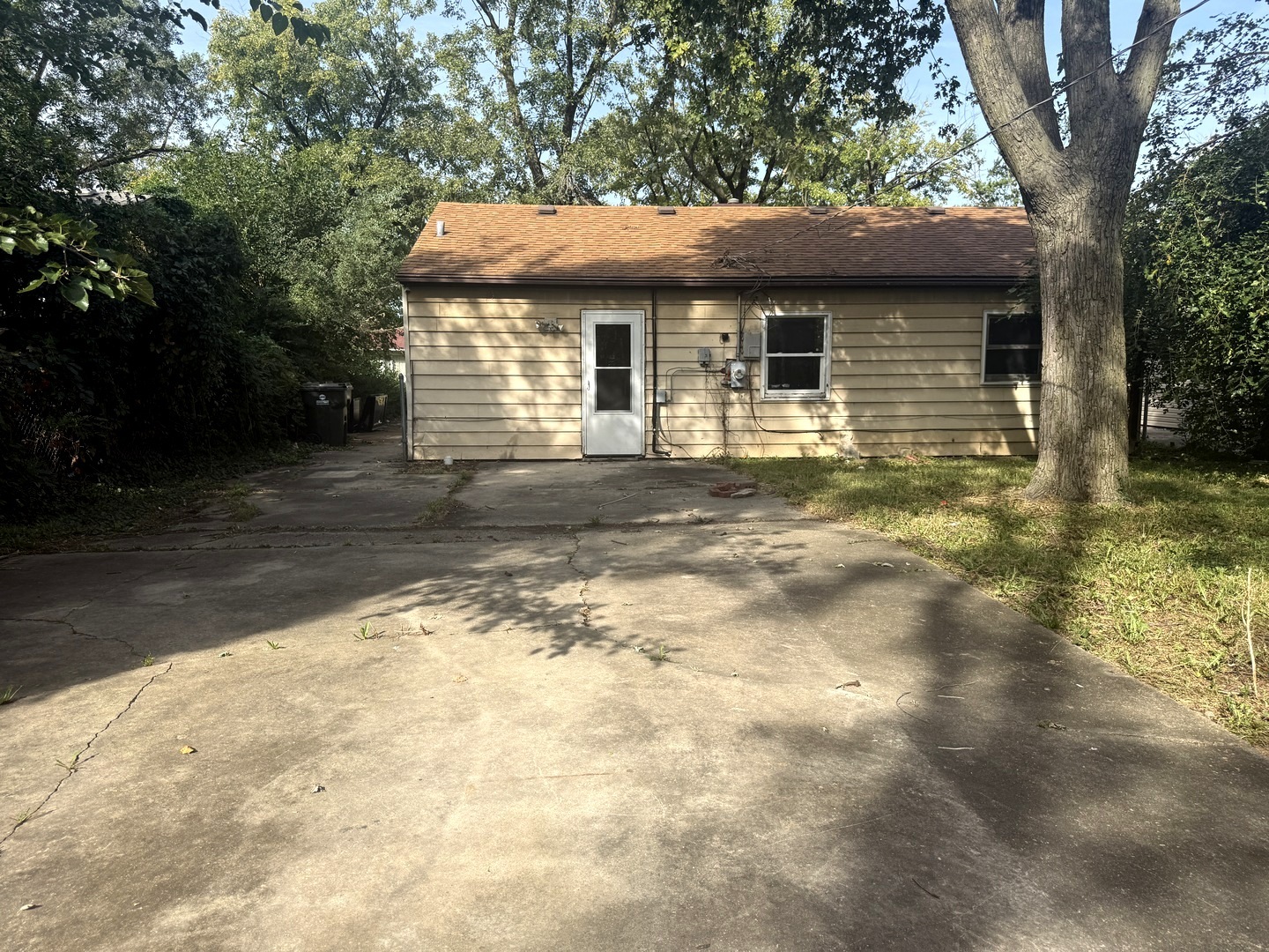 main property photo 8