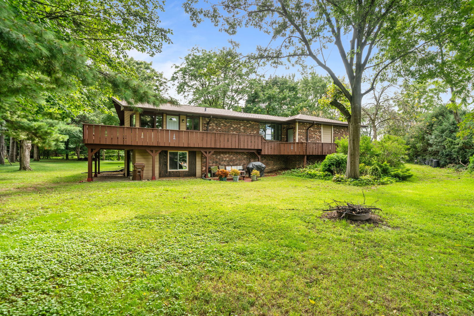main property photo 30
