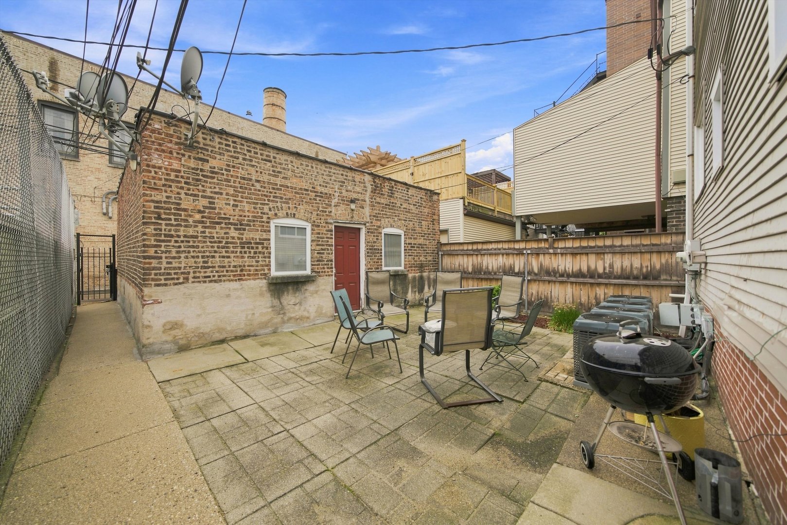 main property photo 39