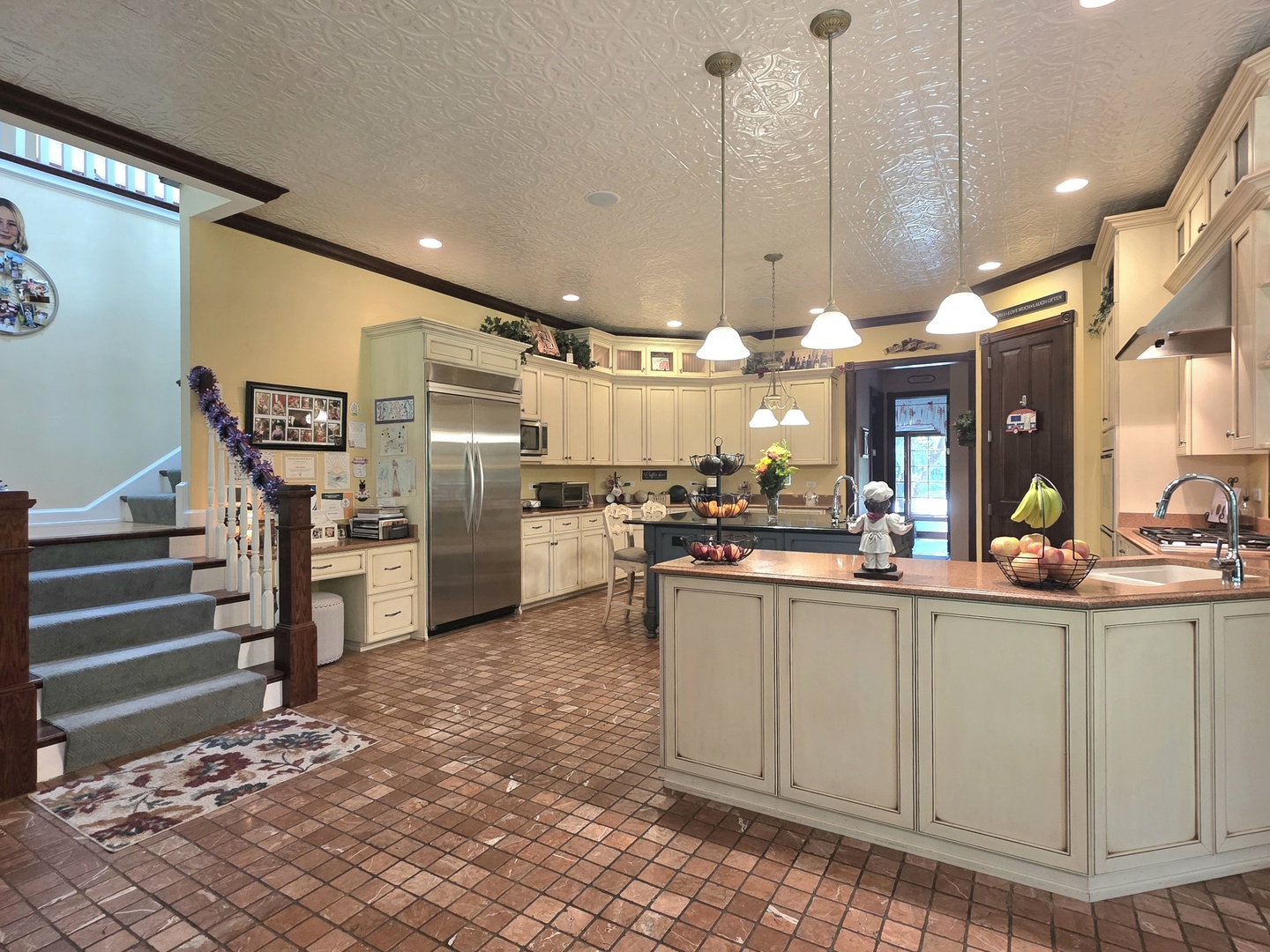 main property photo 6