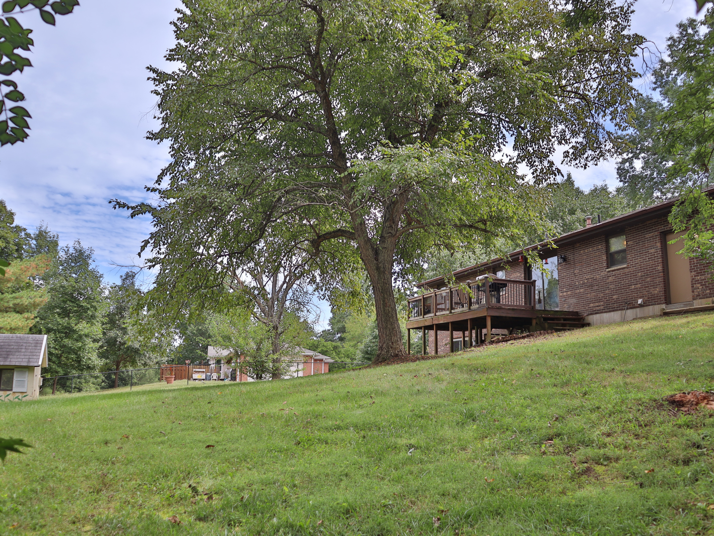 main property photo 28