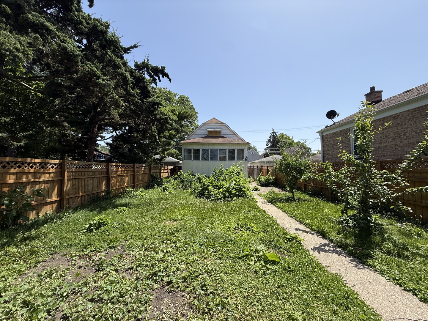 main property photo 24