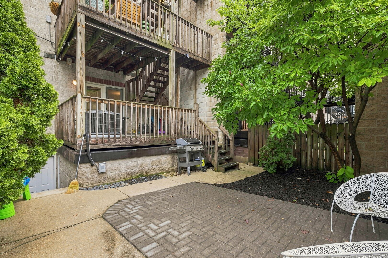 main property photo 23