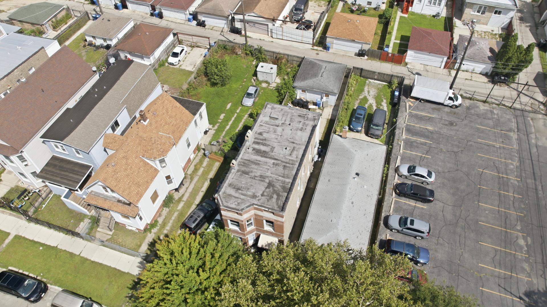 main property photo 28