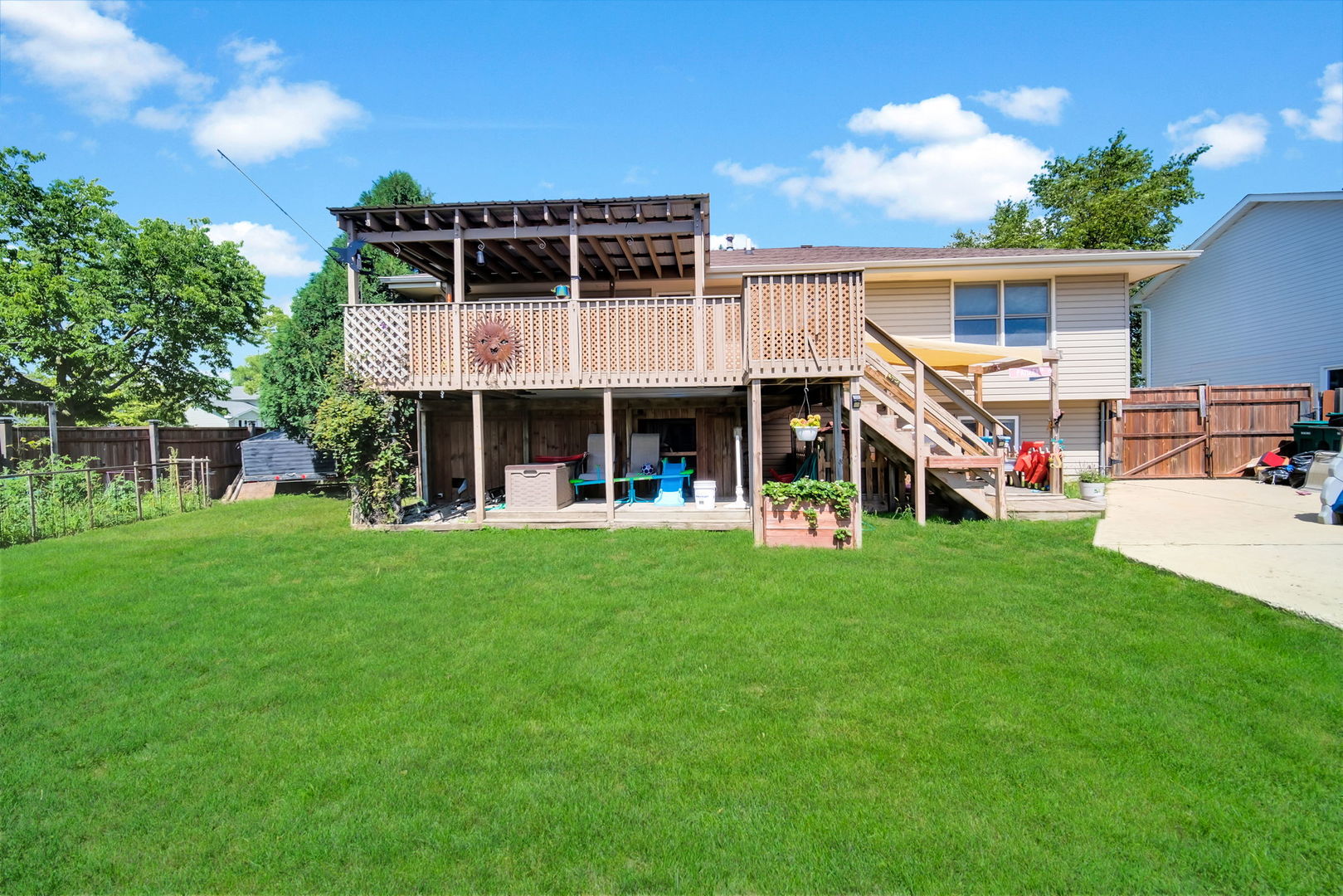 main property photo 31