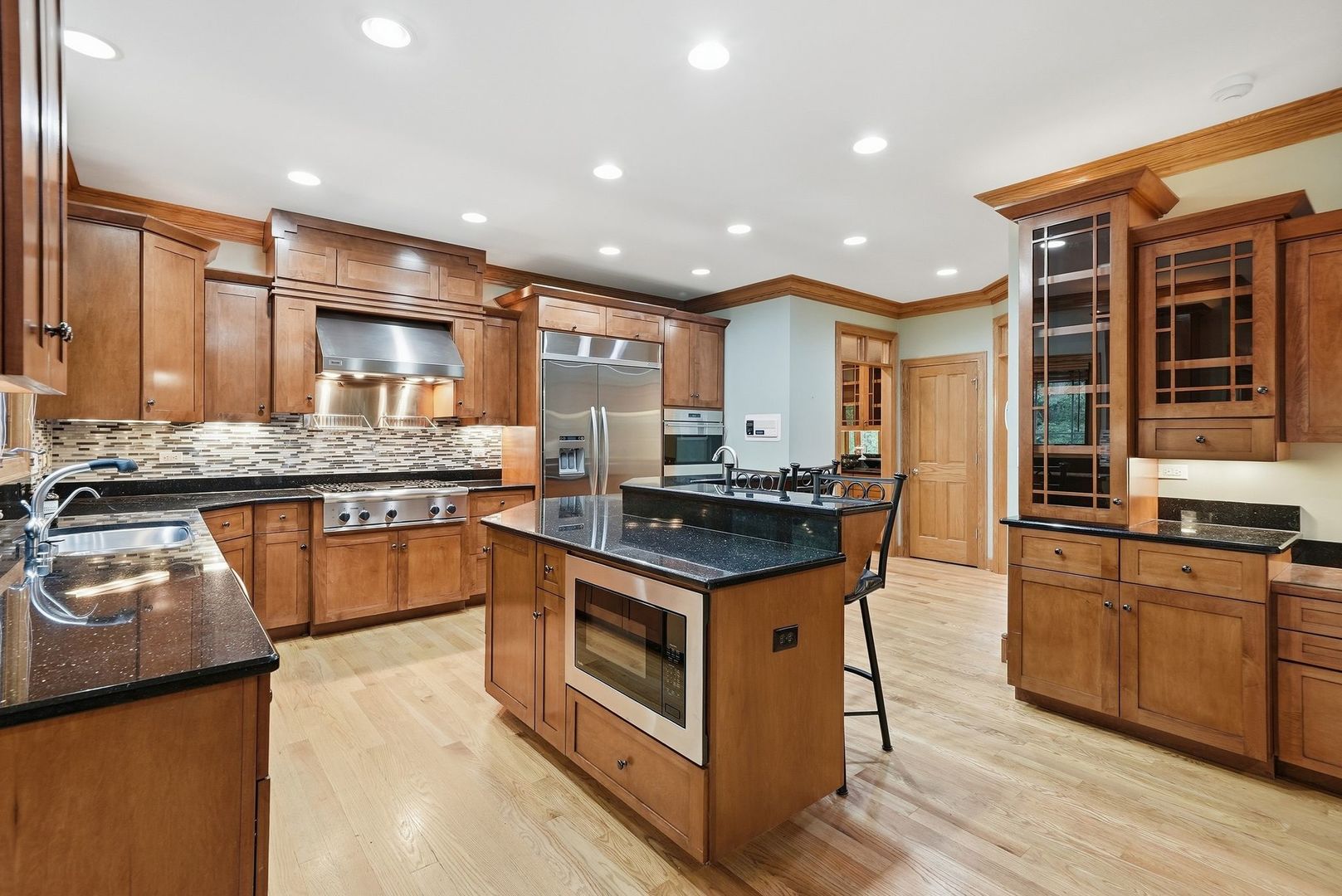 main property photo 38