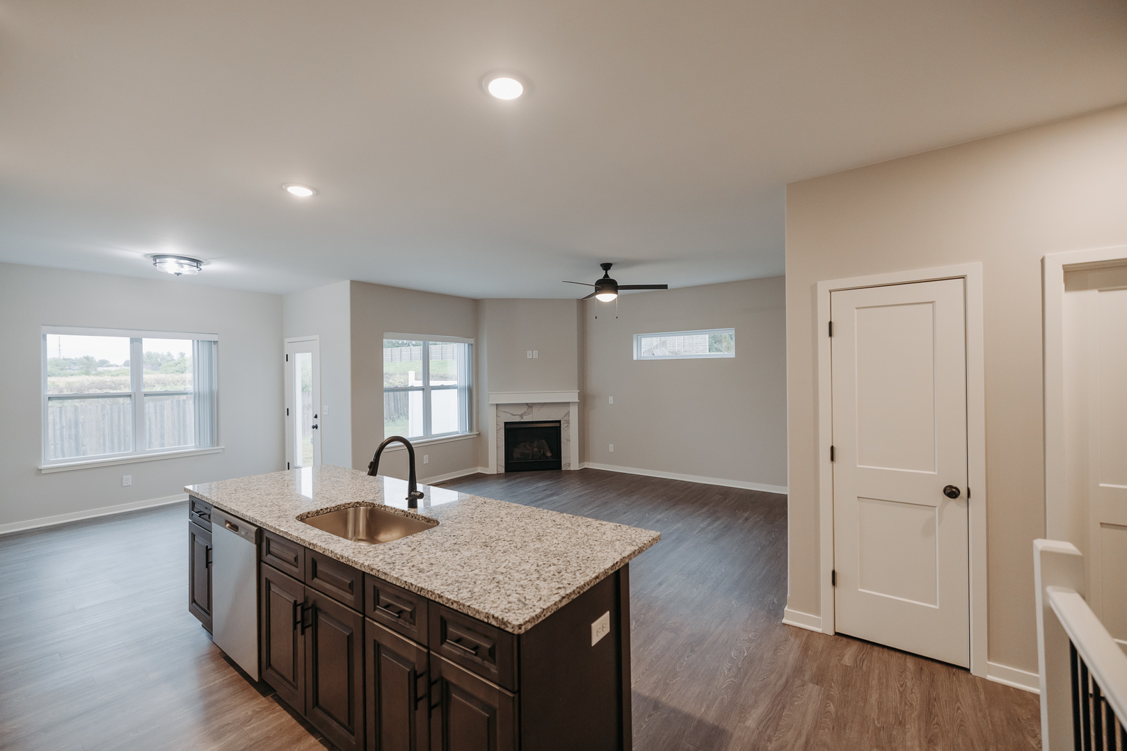 property viewer photo 7