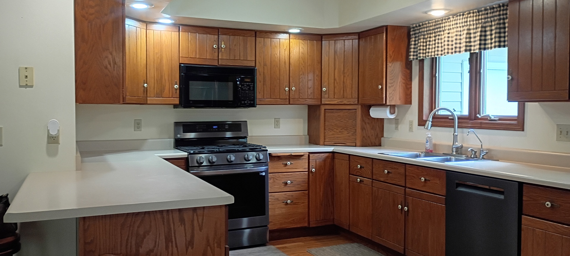 main property photo 5