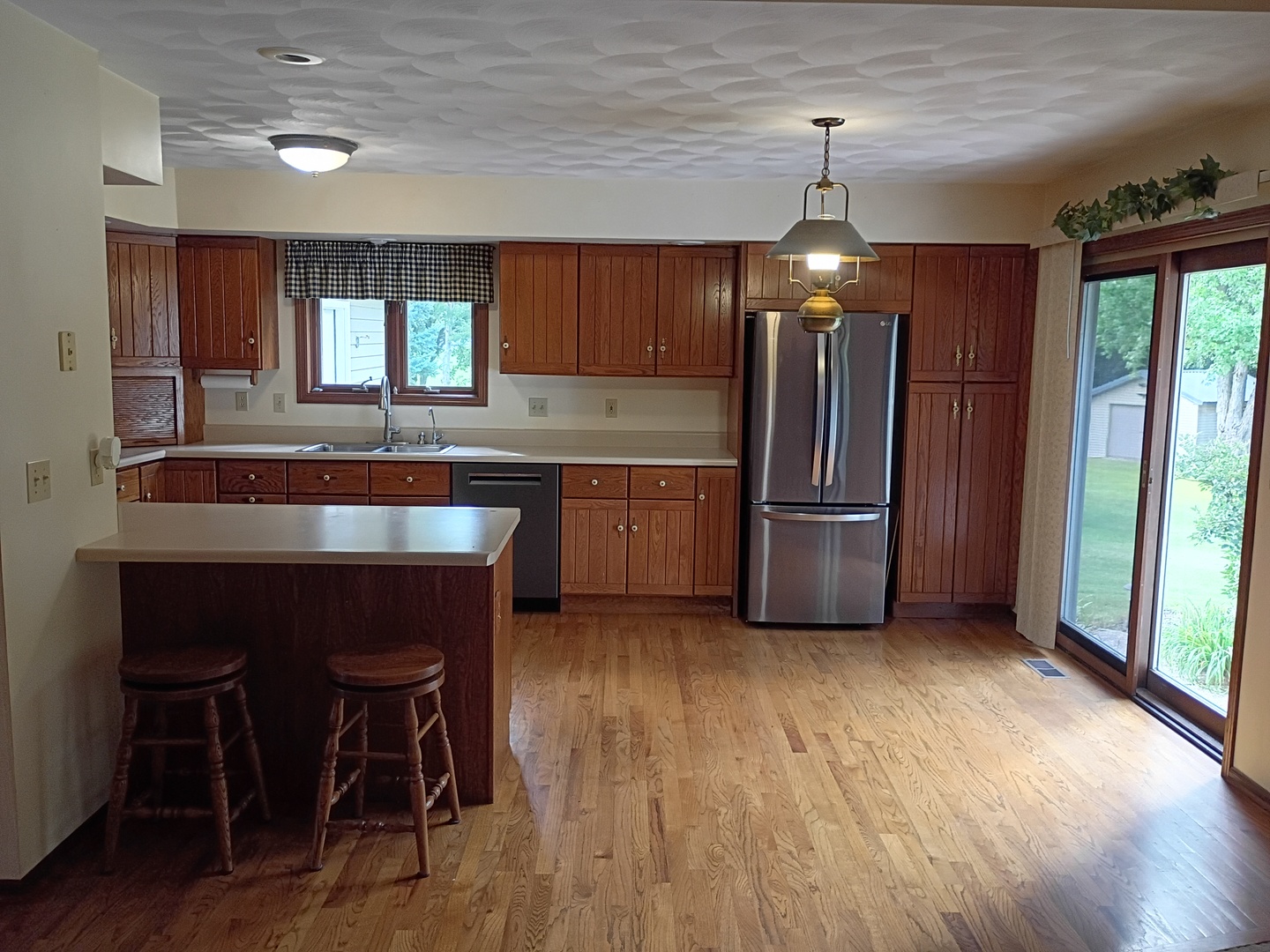 main property photo 6
