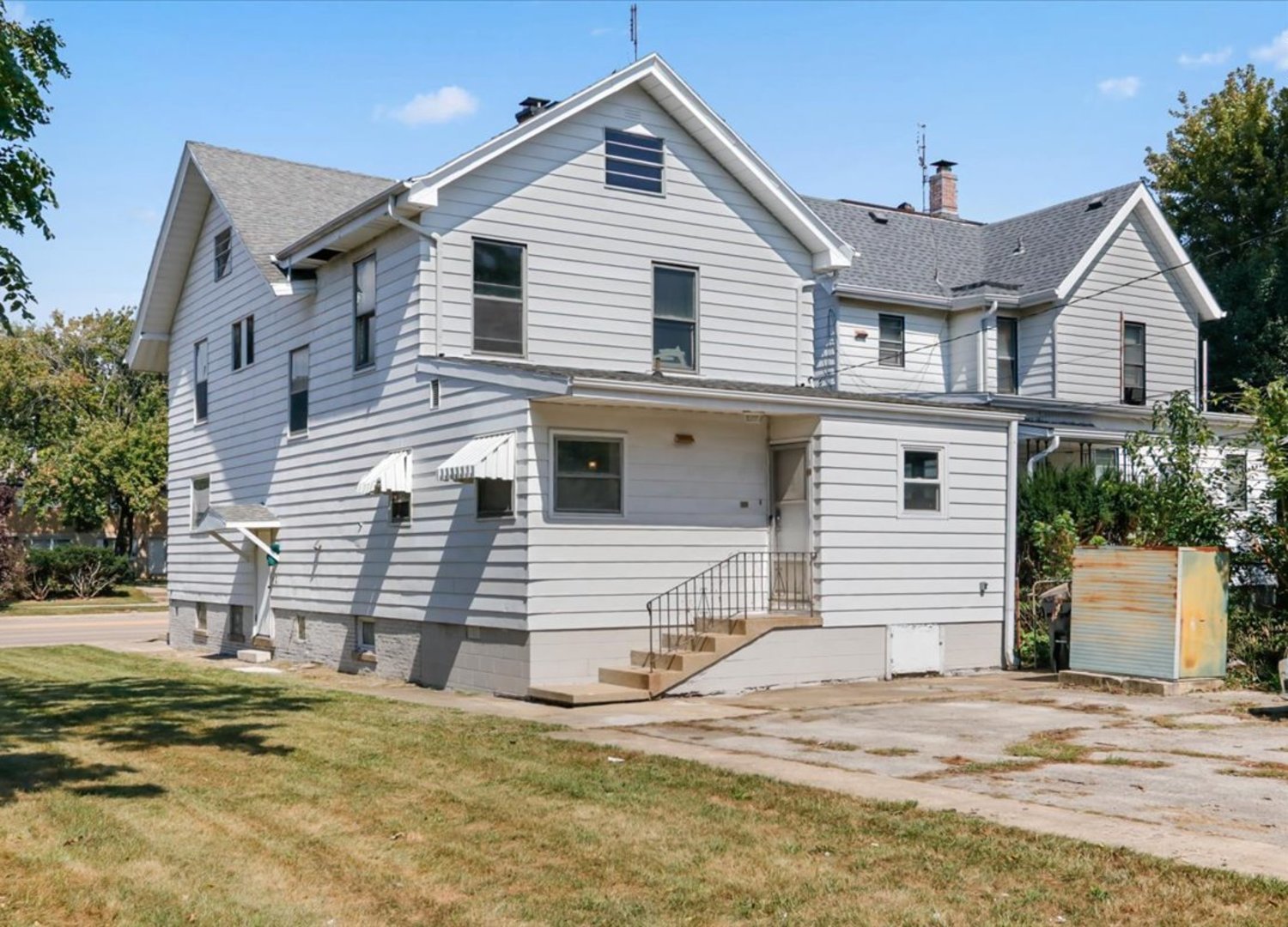 main property photo 23