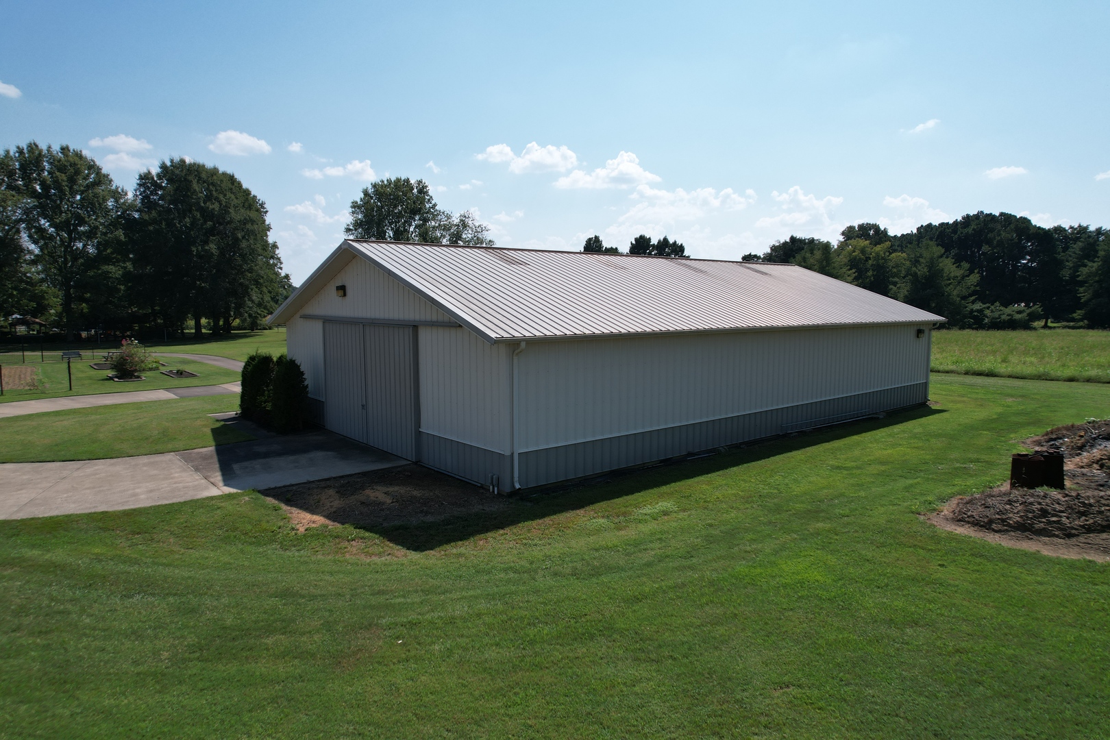 main property photo 43