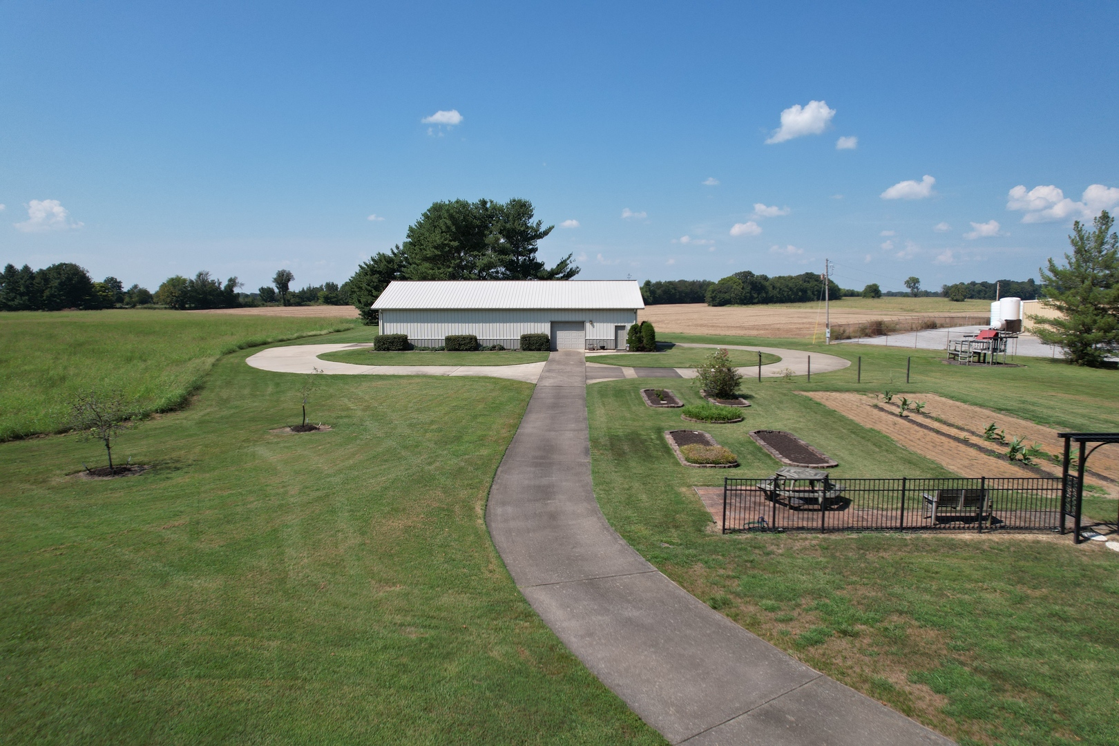 main property photo 46