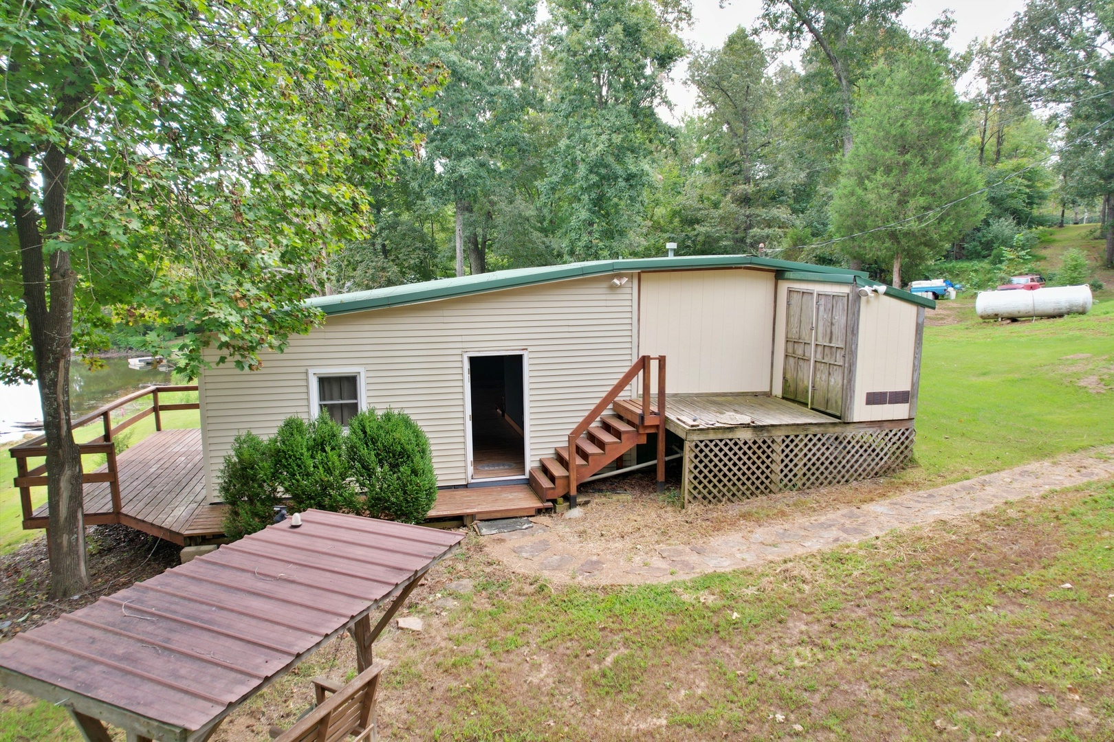 main property photo 2