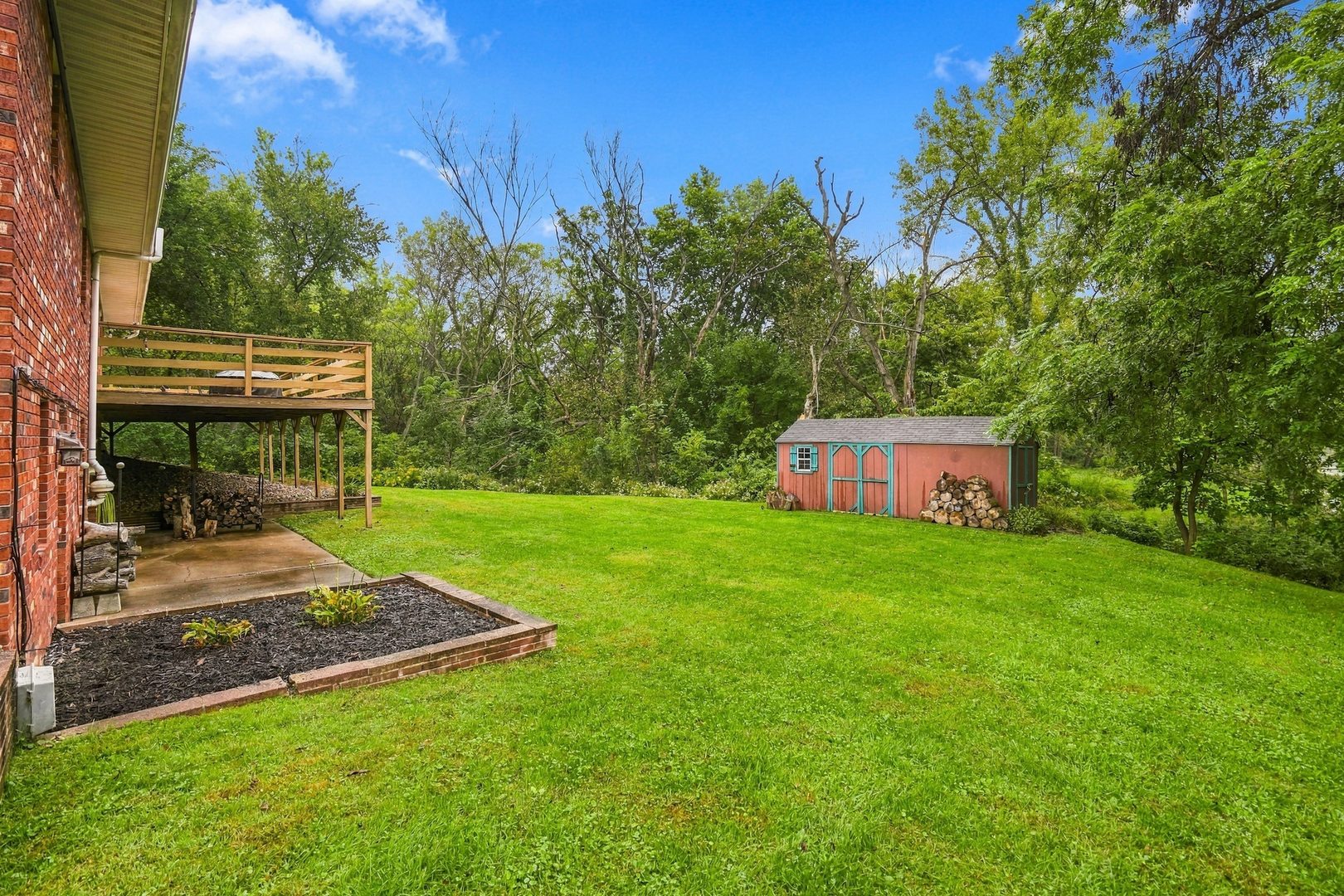main property photo 33