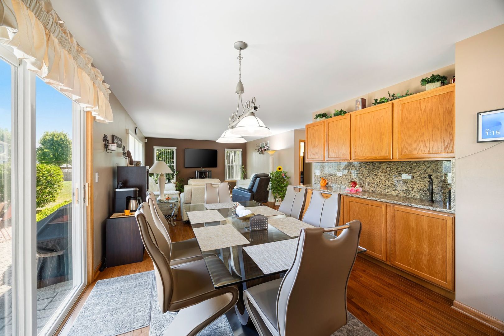 main property photo 9