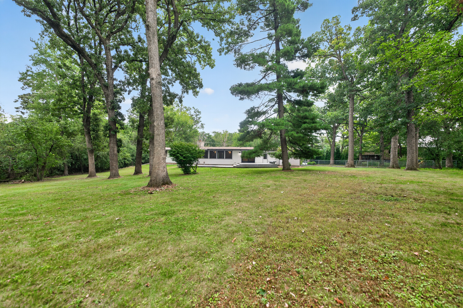 property viewer photo 32