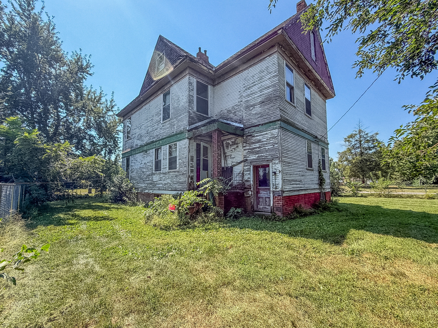 main property photo 33