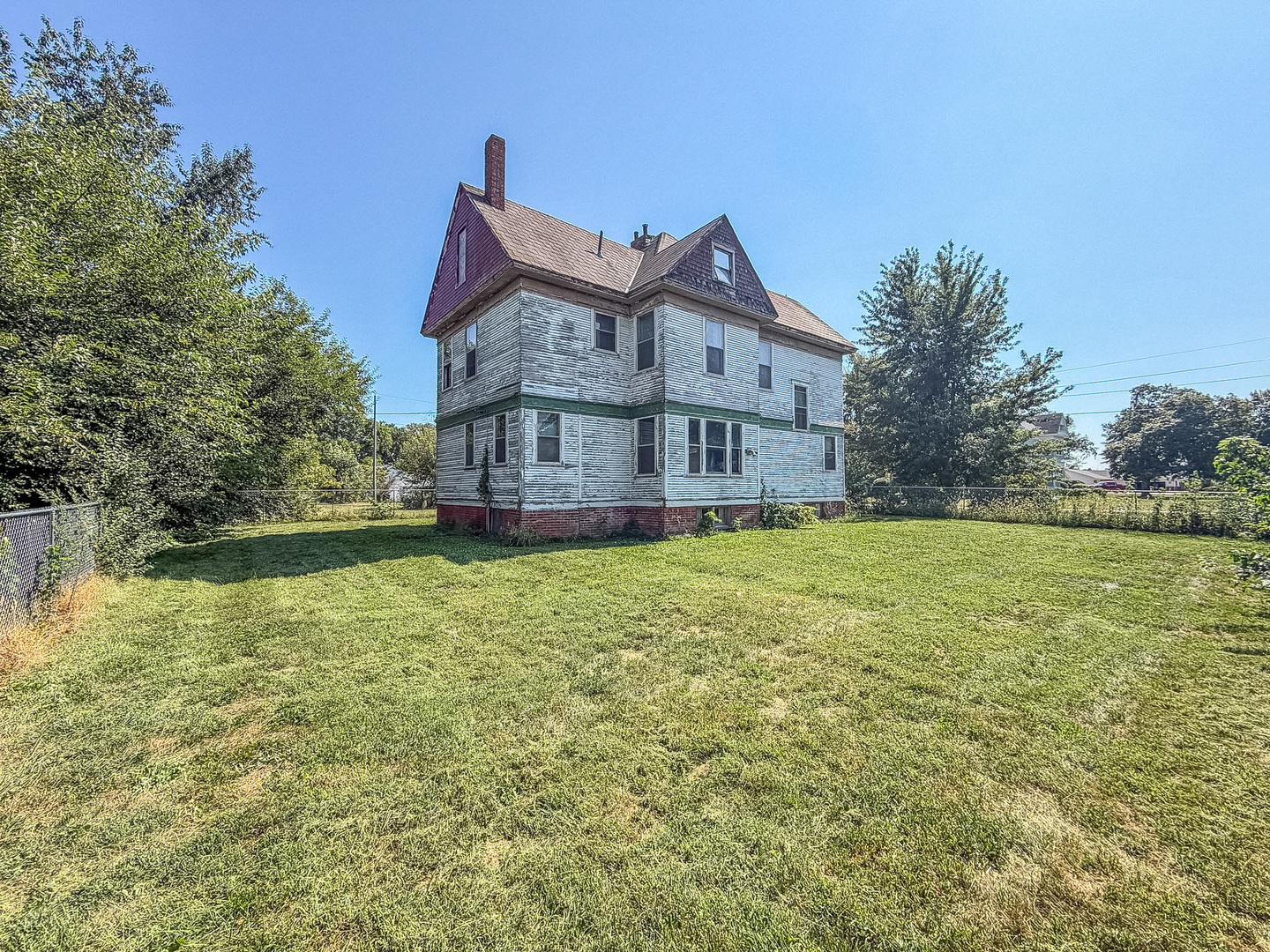 main property photo 34