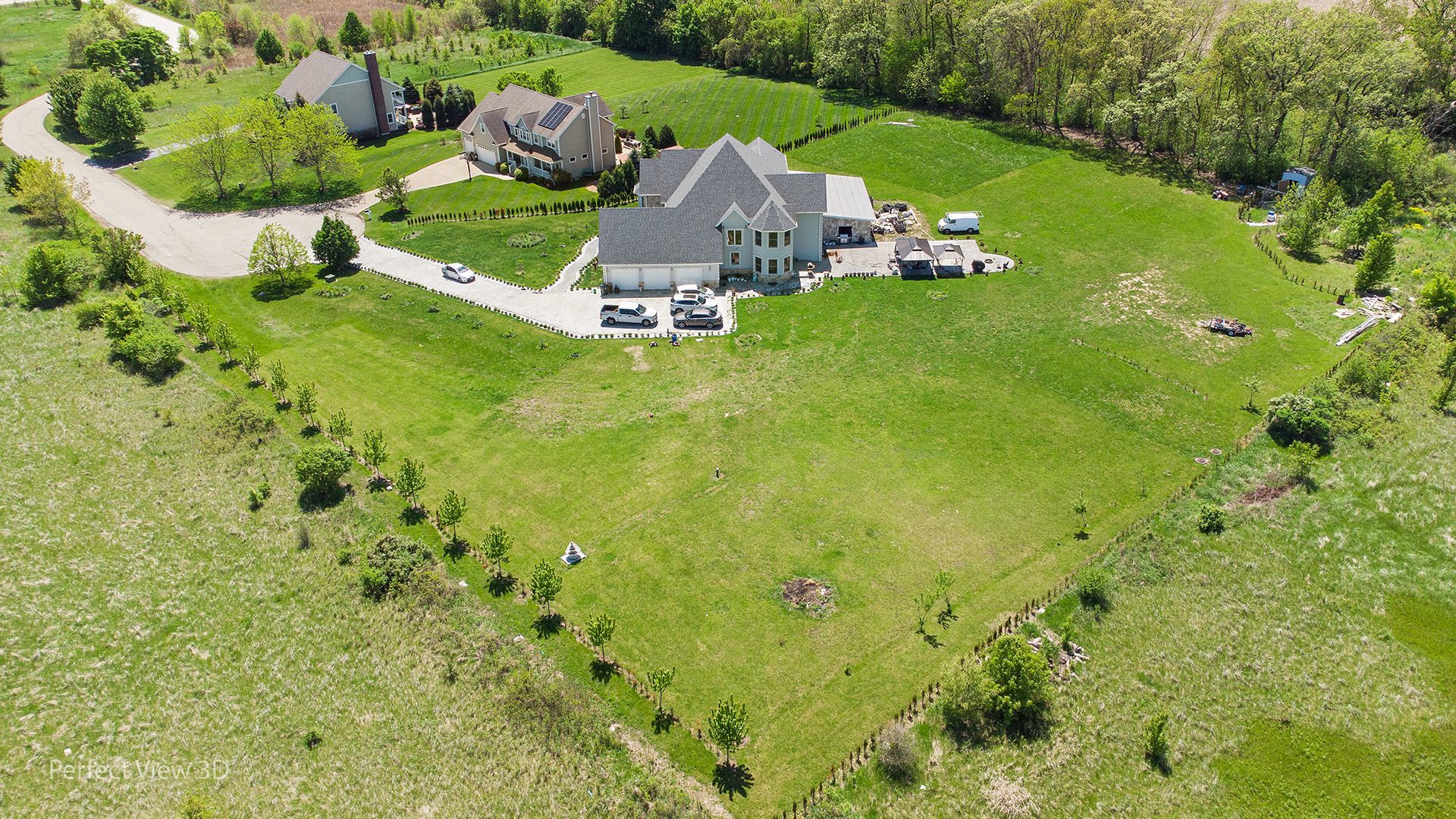main property photo 16