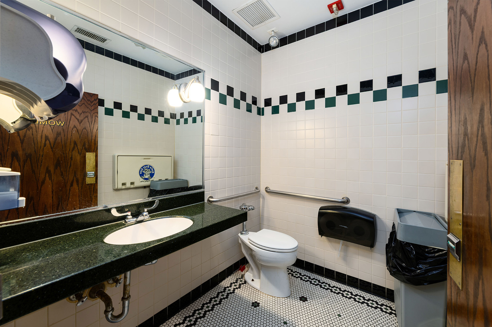 main property photo 17
