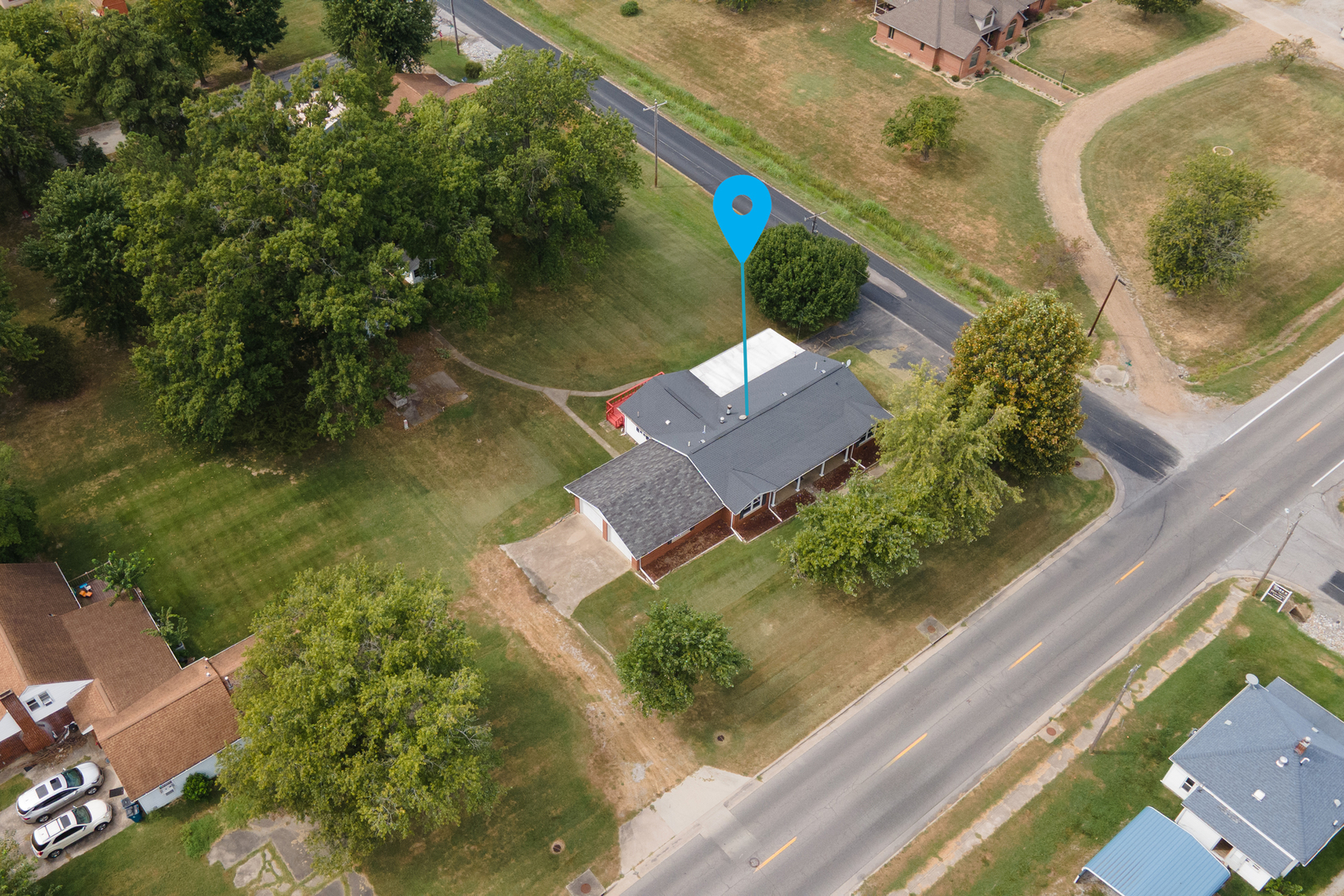 main property photo 28