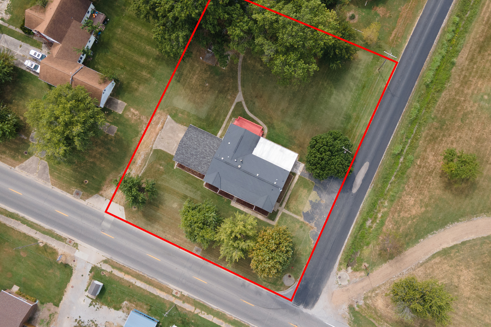 main property photo 30