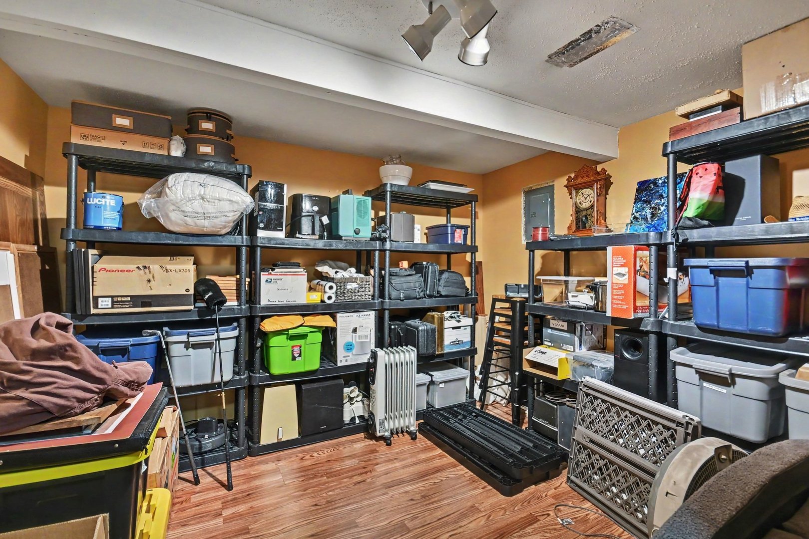 main property photo 17