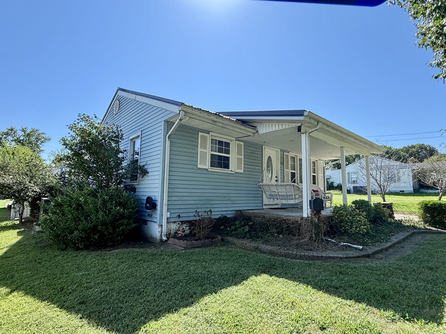 main property photo 25