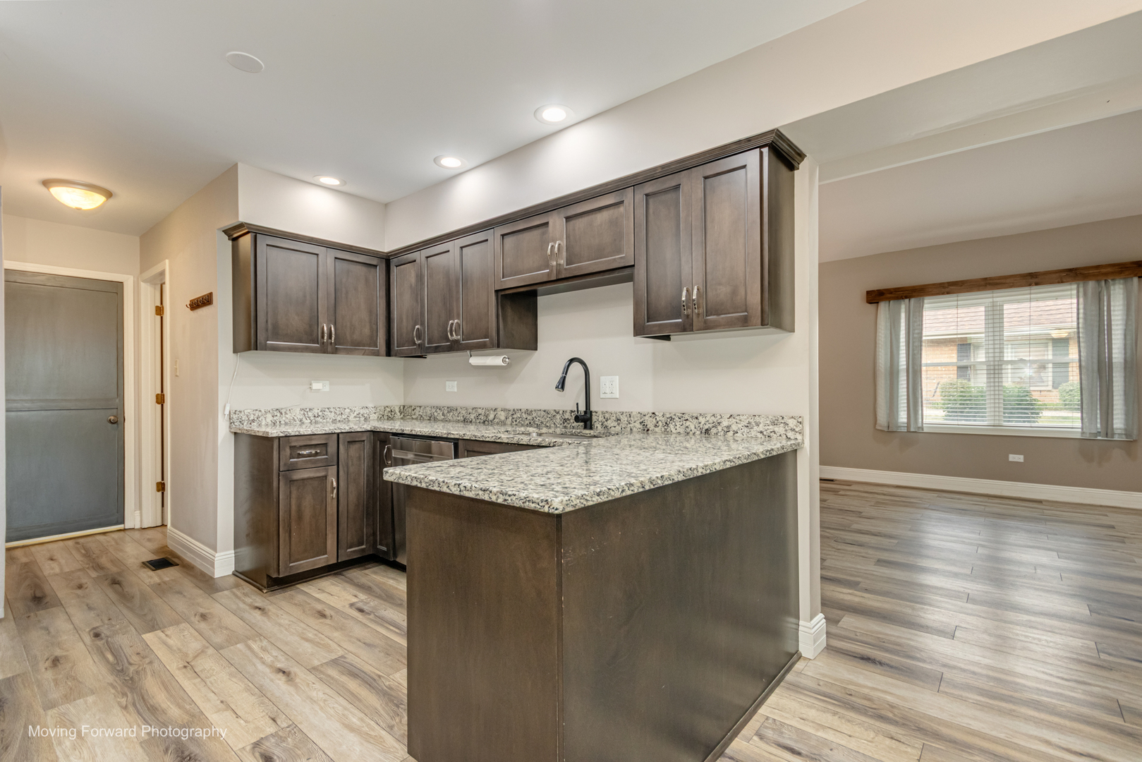 property viewer photo 9