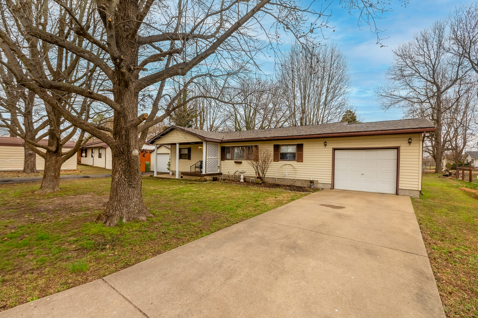 main property photo 22