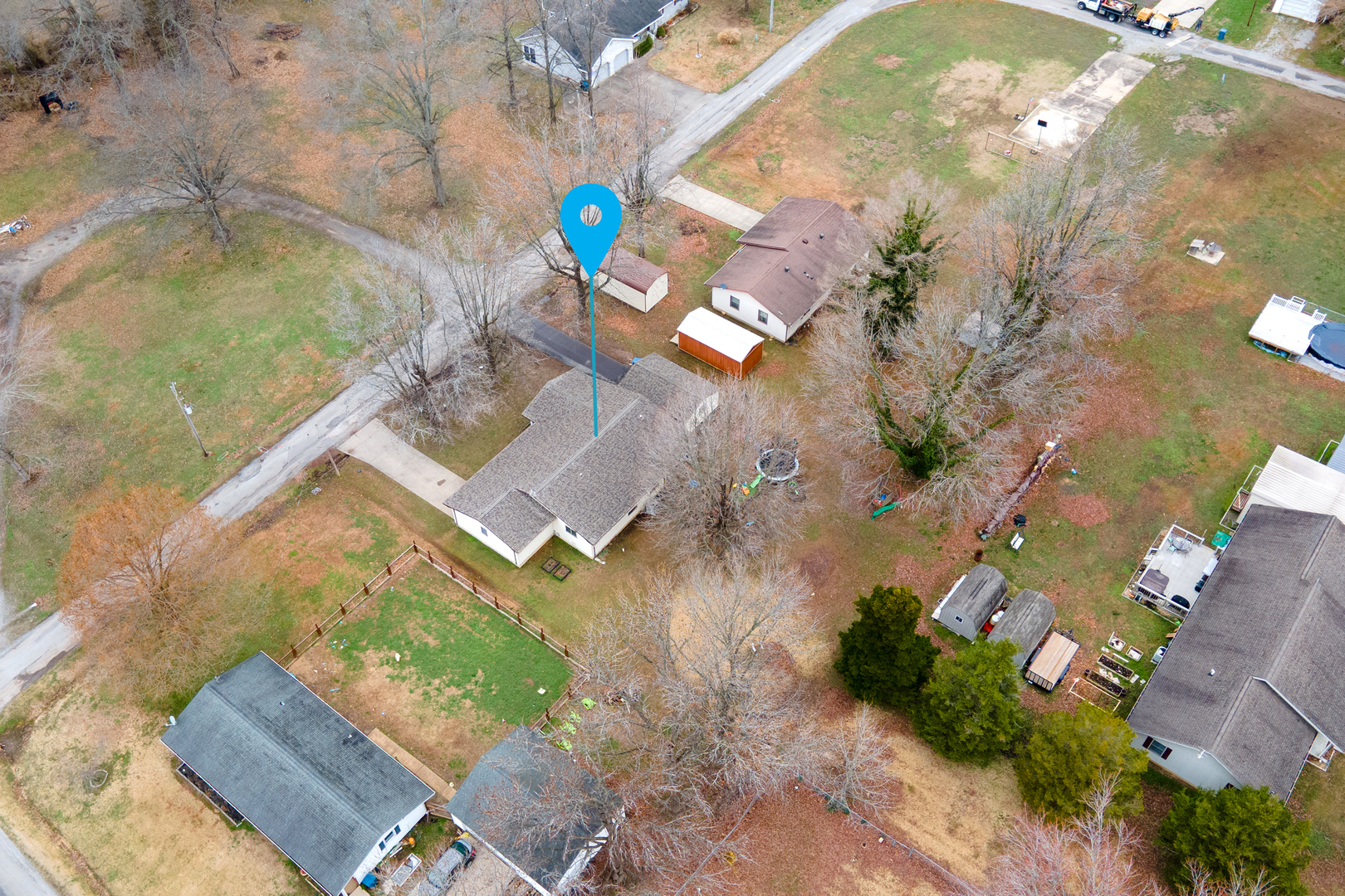 main property photo 28